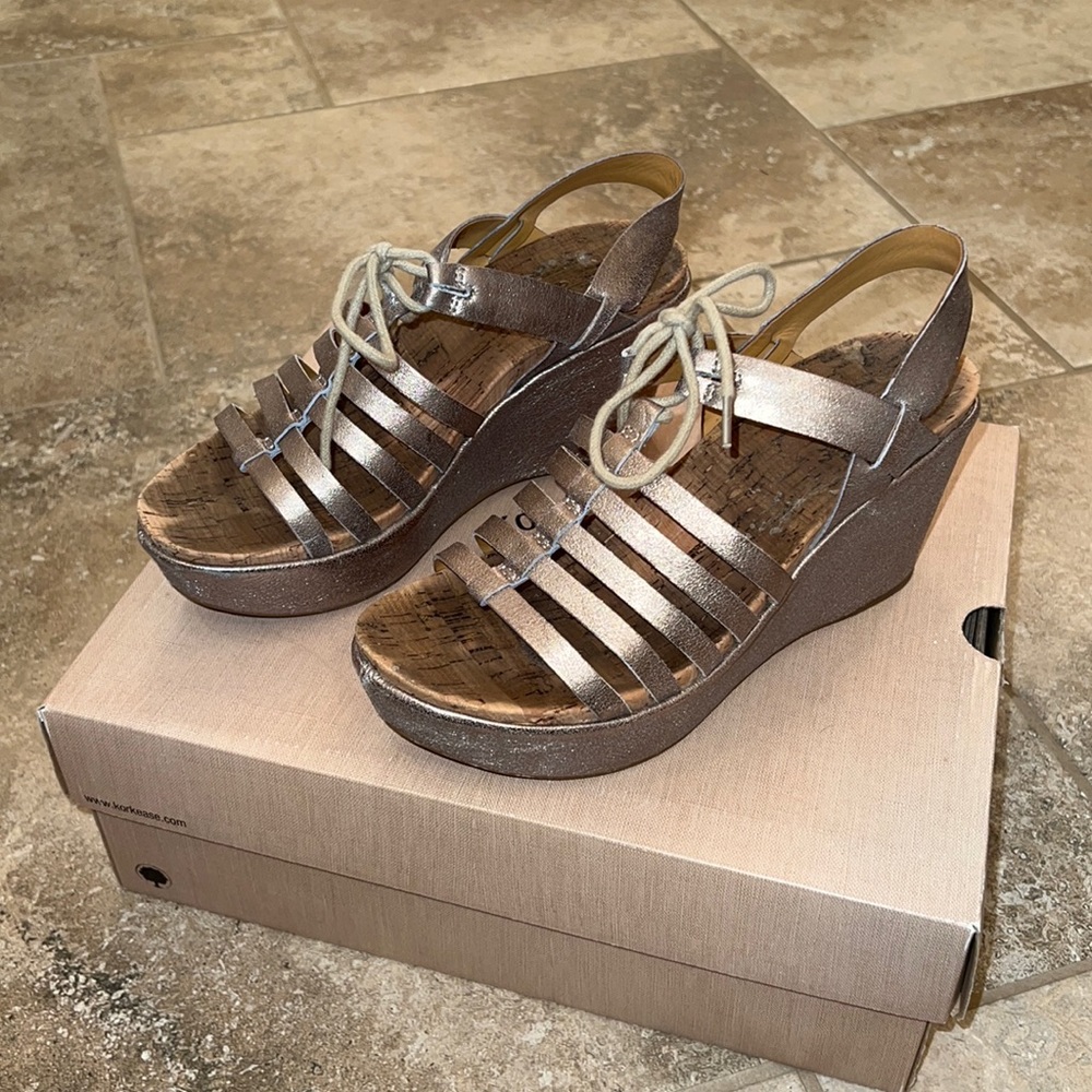 KORK EASE ADEL GOLD SIZE 7